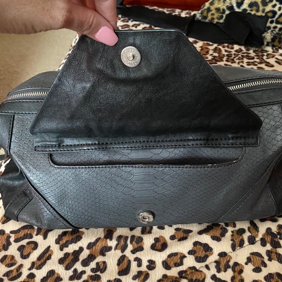 GUESS Black handbag - Picture 4 of 4